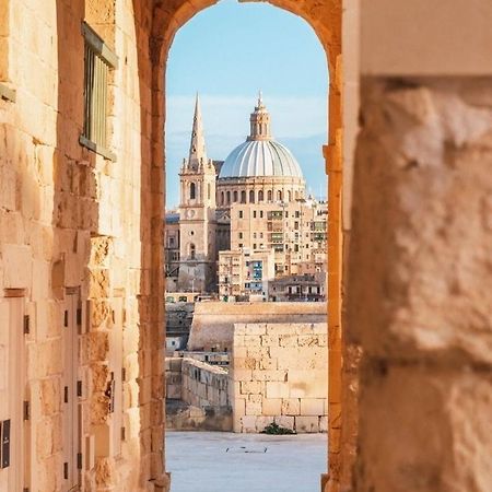Limestone Suites Sliema Bagian luar foto