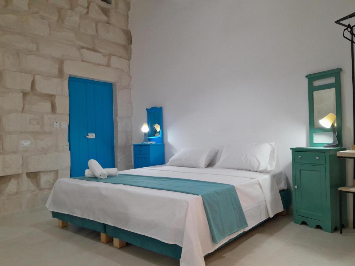 Limestone Suites Sliema Bagian luar foto