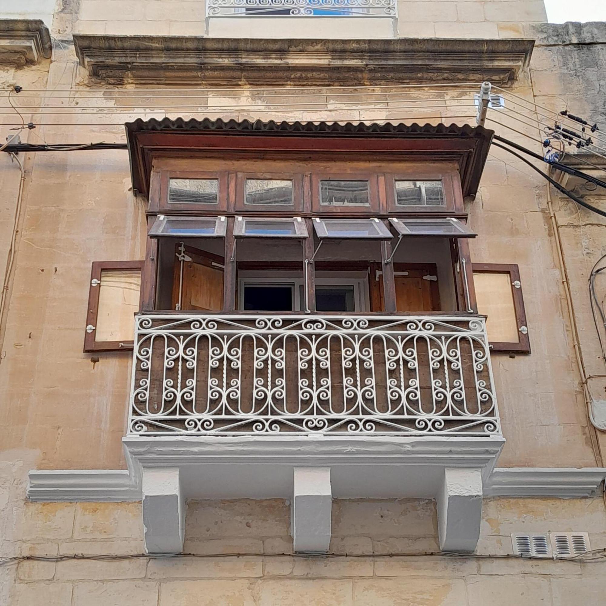 Limestone Suites Sliema Bagian luar foto